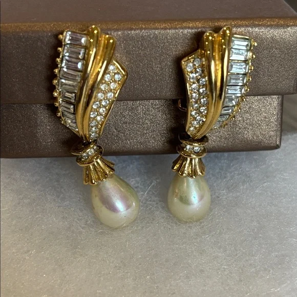 Vintage Christian Dior Gold Tone Crystal, Rhinestone, faux Pearl Clip Earrings